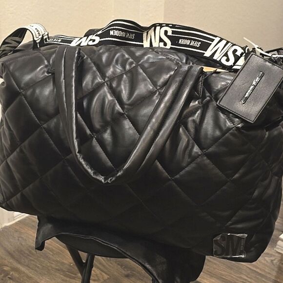 Steve Madden BGlaze Quilted Weekender- Black - Picture 4 of 9